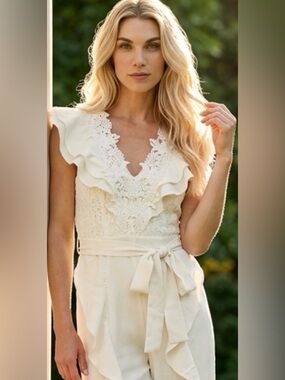 Mulla Jumpsuit Womens Size M Ivory Lace Ruffle Wide-Leg V-Neck Belted